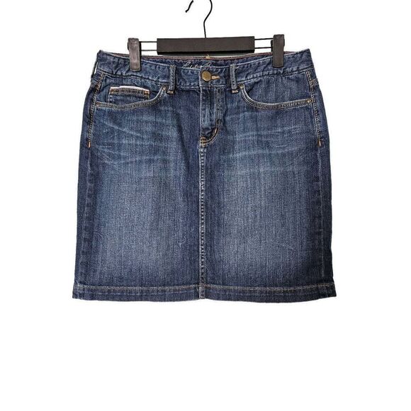 Eddie Bauer short denim skirt. Size 6. - Picture 1 of 2